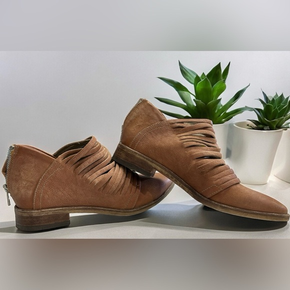 Free People Lost Valley ankle boots - Picture 2 of 2